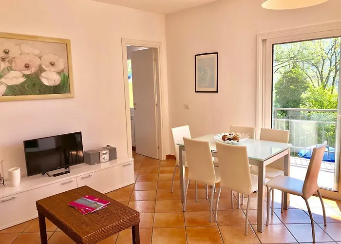 Residenza Ai Ronchi 1 2 6 Apartahotel Maccagno